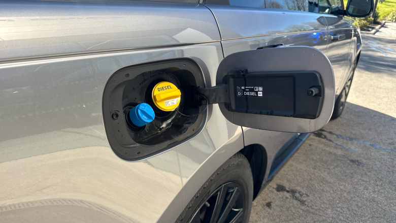 Land Rover Range Rover 3.0 D300 SE 4dr Auto Diesel Estate